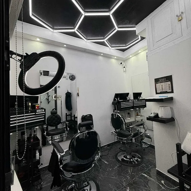 Mendienta Barber & Beauty