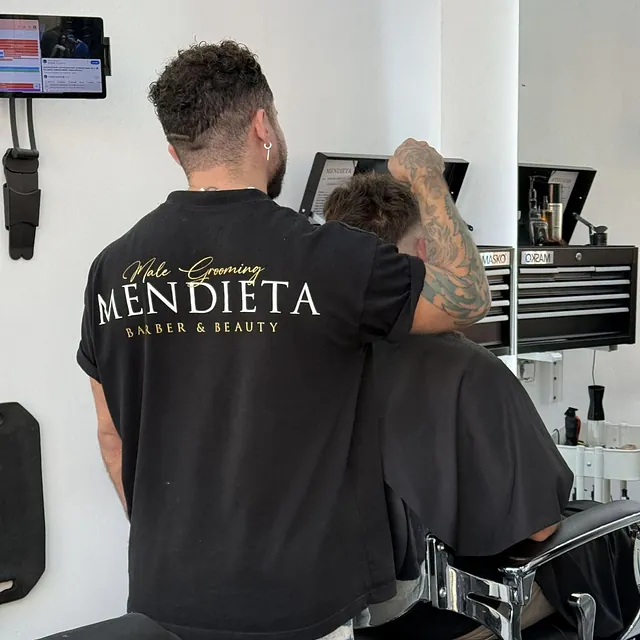 Mendienta Barber & Beauty